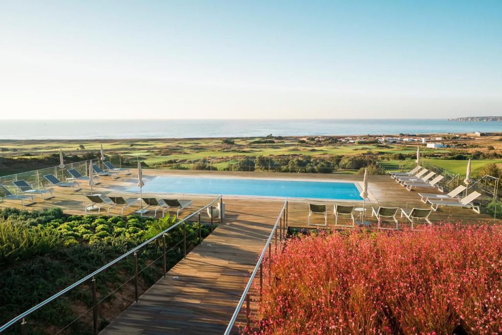 Palmares Beach House Hotel