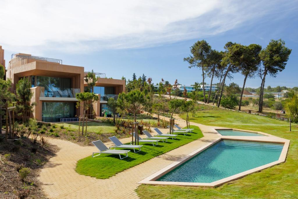 Palmares Signature Apts.